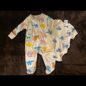 Old Navy Sleeper & Onesie (0-3 Months) NWT